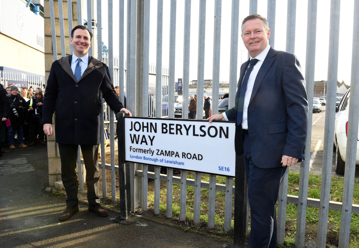 Millwall unveil John Berylson Way at The Den
